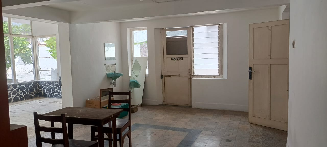 Dijual/ Disewakan Rumah Besar dan Strategis di Raya Darmo Surabaya Pusat - Thumbnail 2