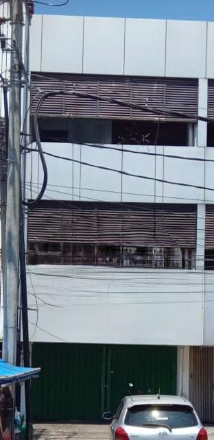 Sewakan Ruko Strategis di Manyar Kertoarjo Surabaya Timur - Image 1