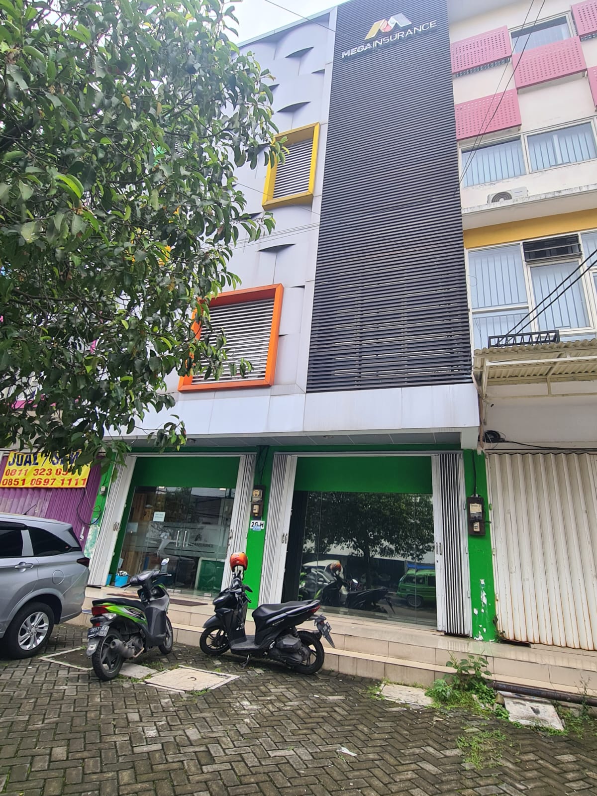 Dijual 2 Ruko 4 Lantai Full Furnished di Embong Kemiri, Surabaya Pusat - Image 1