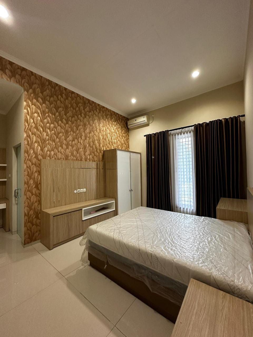 Dijual Rumah Super Strategis Area Komersial di Gwalk di Raya International Village – Citraland Utama Surabaya Barat - Thumbnail 4