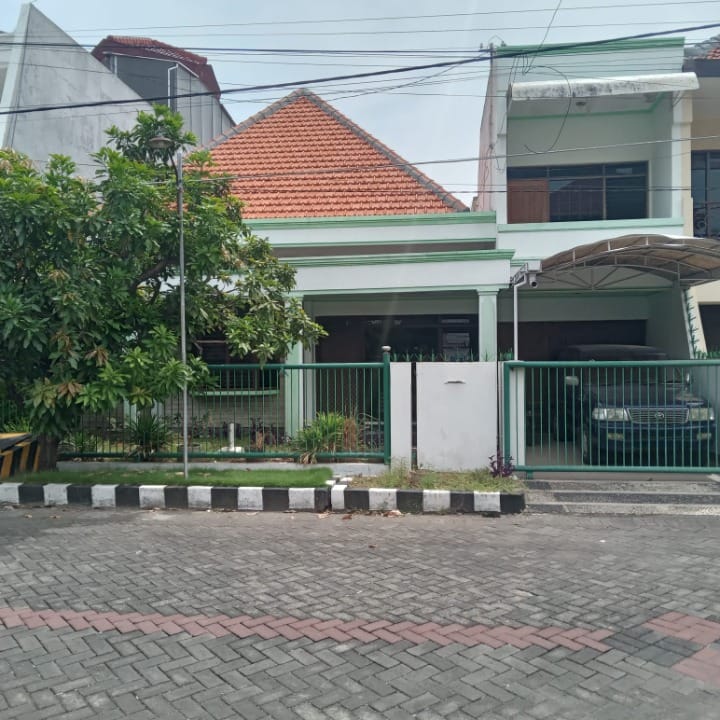 Dijual Rumah Strategis Siap Huni Lokasi di Manyar Kartika Surabaya Timur - Image 1