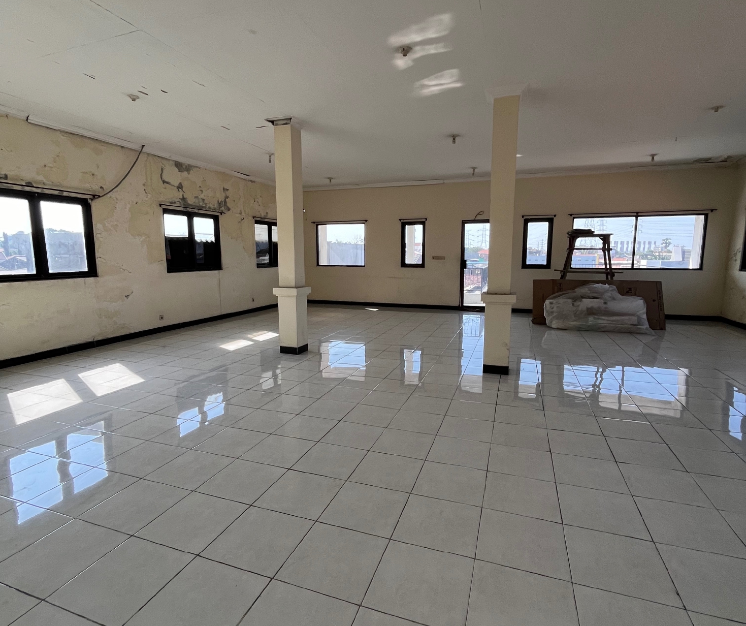 Dijual Rumah Kantor Siap Huni di Jalan Veteran Gresik - Thumbnail 2