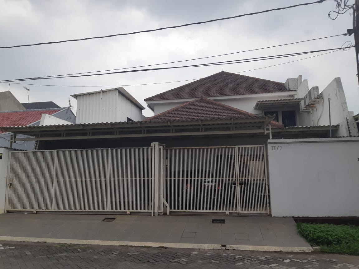 Dijual Rumah Strategis Siap Huni Lokasi di Manyar Tirtomoyo Surabaya Timur - Image 1