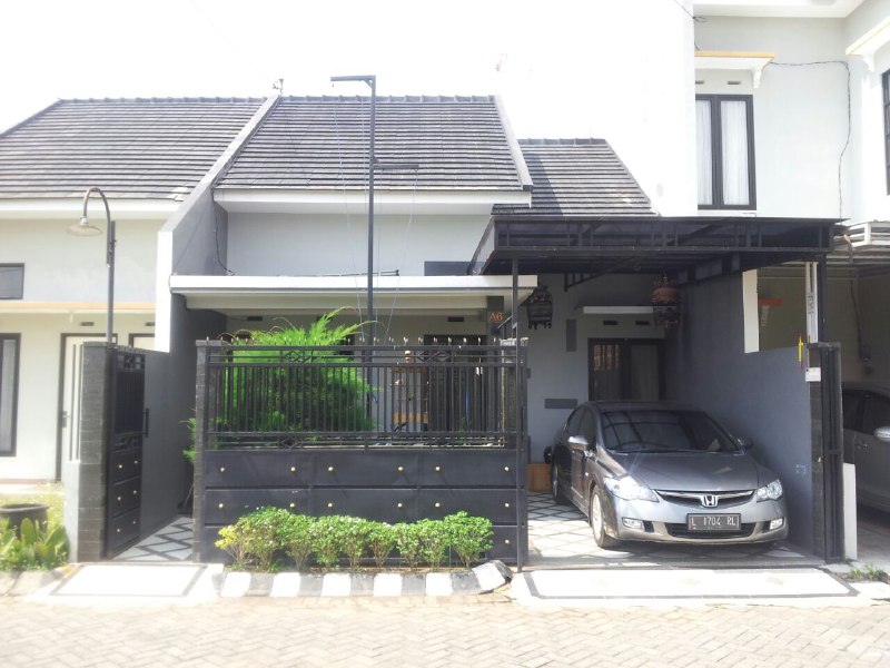 Dijual Rumah Lokasi di Perumahan Piranha Garden Tunjung Sekar Malang - Image 1