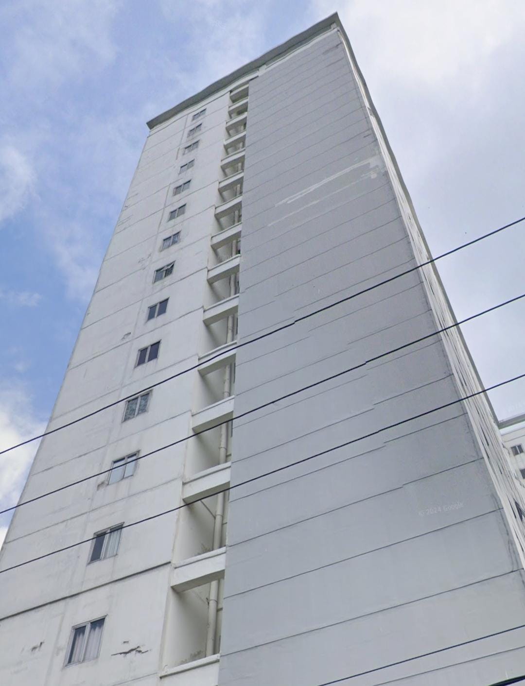 Dijual Apartemen Murah di Paviliun Permata Lokasi Premium Surabaya Barat - Image 1