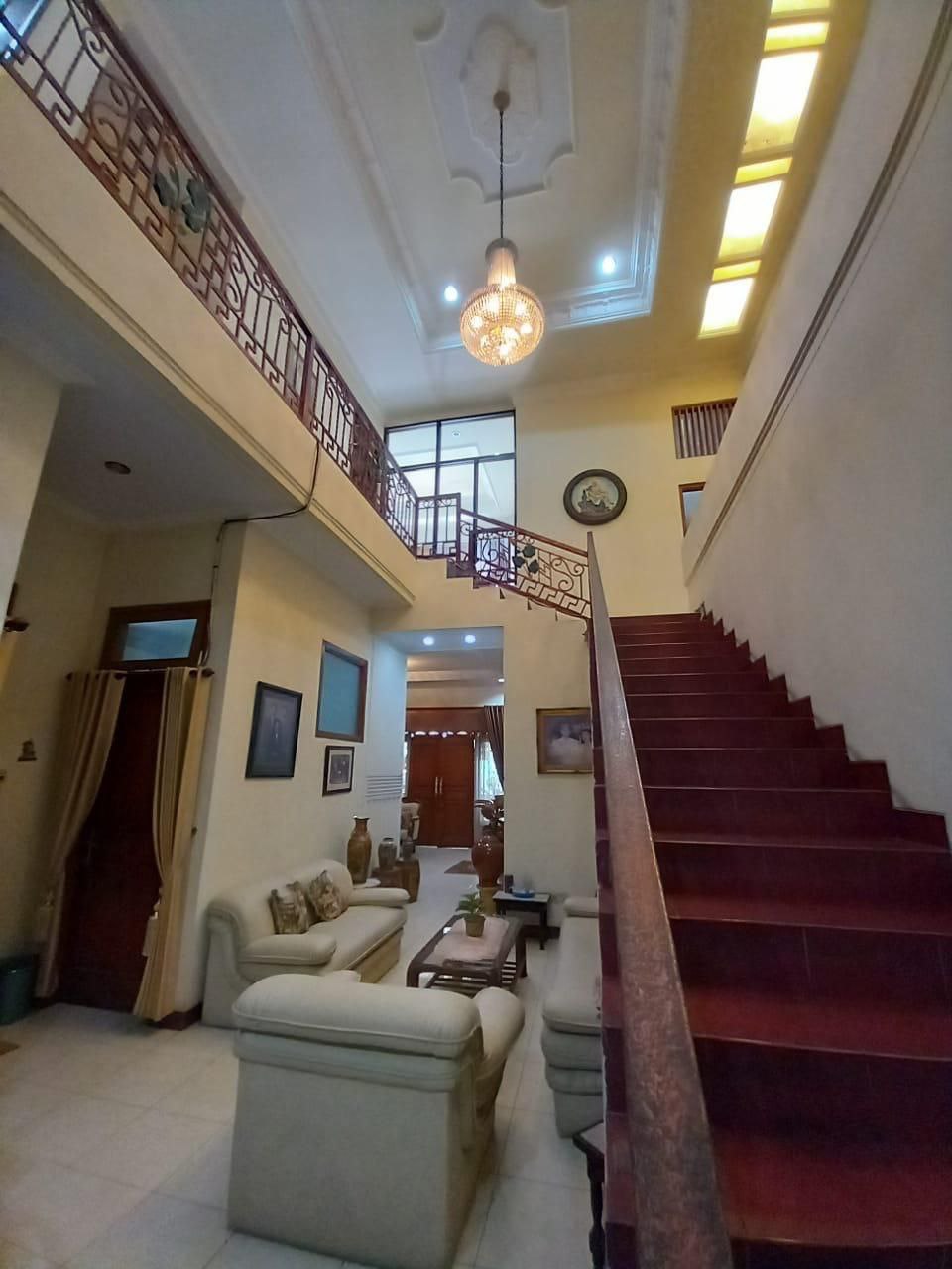 Dijual Rumah Kos Aktif Lokasi Strategis di Siwalankerto Timur, Surabaya Selatan - Image 1