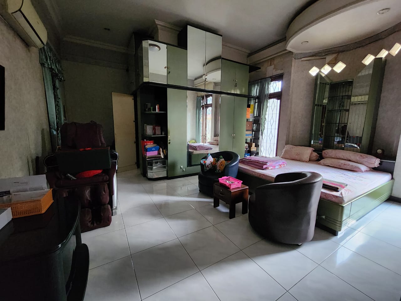 Jual Rumah Mewah 2 Lantai Halimun Dekat Embong Malang Lokasi Strategis di Surabaya Pusat - Thumbnail 2