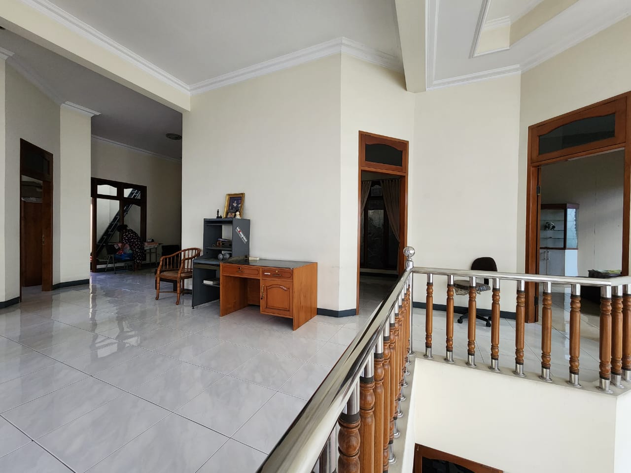 Jual Rumah Mewah 2 Lantai Halimun Dekat Embong Malang Lokasi Strategis di Surabaya Pusat - Thumbnail 3