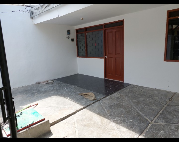 Disewakan Rumah Siap Huni di Darmo Indah Timur Surabaya Barat - Thumbnail 2
