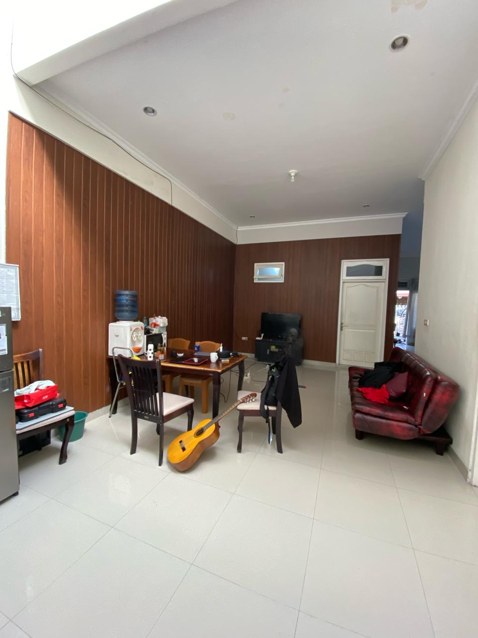 Dijual Rumah 2 Lantai Siap Huni di Jl. Mulyosari Tengah Surabaya Timur - Thumbnail 4