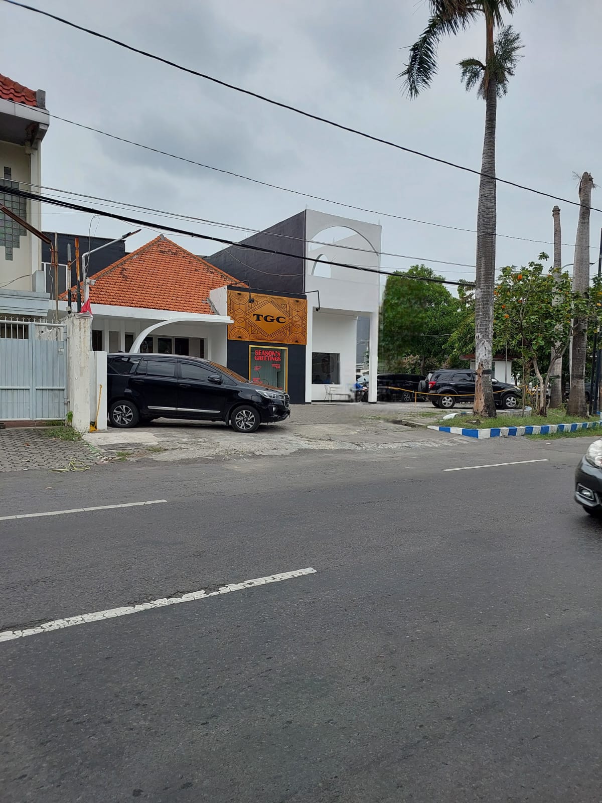 Disewakan Rumah Hook Komersial di Jalan Kartini Surabaya Pusat - Thumbnail 3