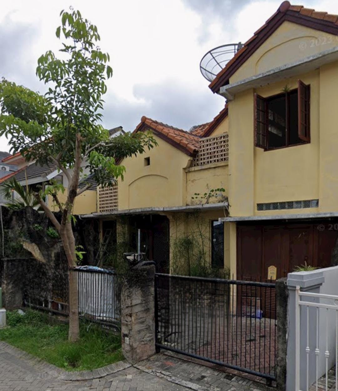 Jual Rumah Hitung Tanah di Taman Puspa Raya Citraland Surabaya Barat - Image 1