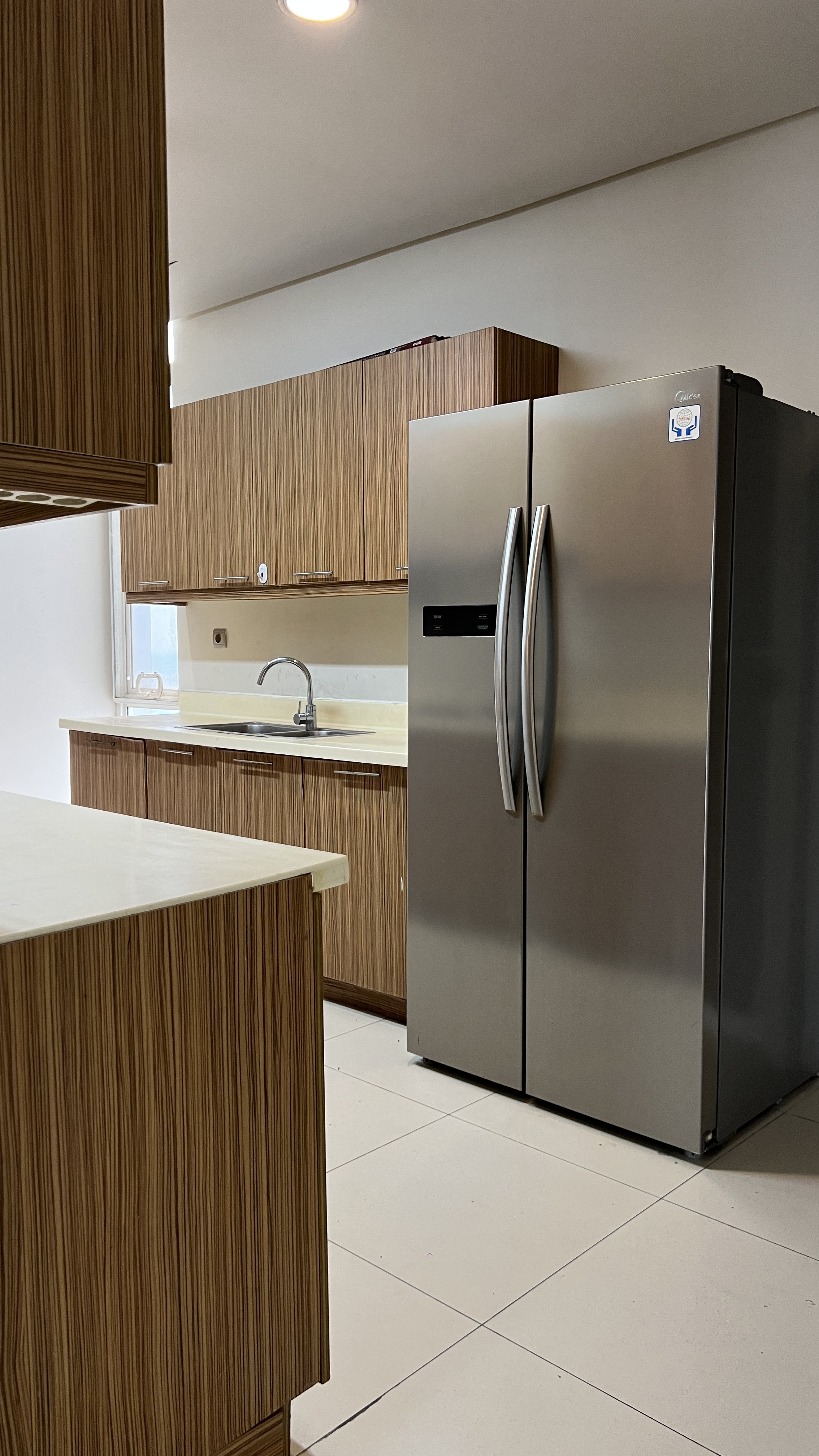 Disewakan Apartemen Mewah di Adhiwangsa Lenmarc Tower B Lantai 36 Surabaya Barat– Full Furnish View Golf Private Lift - Thumbnail 4