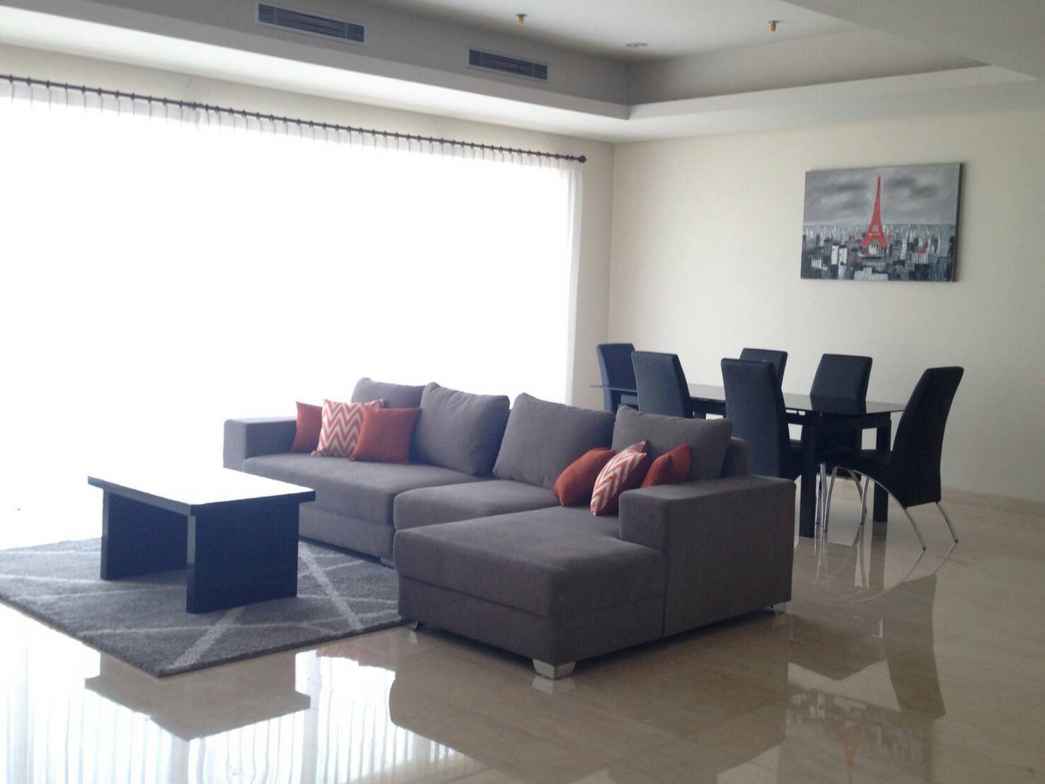 Disewakan Apartemen Mewah di Adhiwangsa Lenmarc Tower B Lantai 36 Surabaya Barat– Full Furnish View Golf Private Lift - Image 1