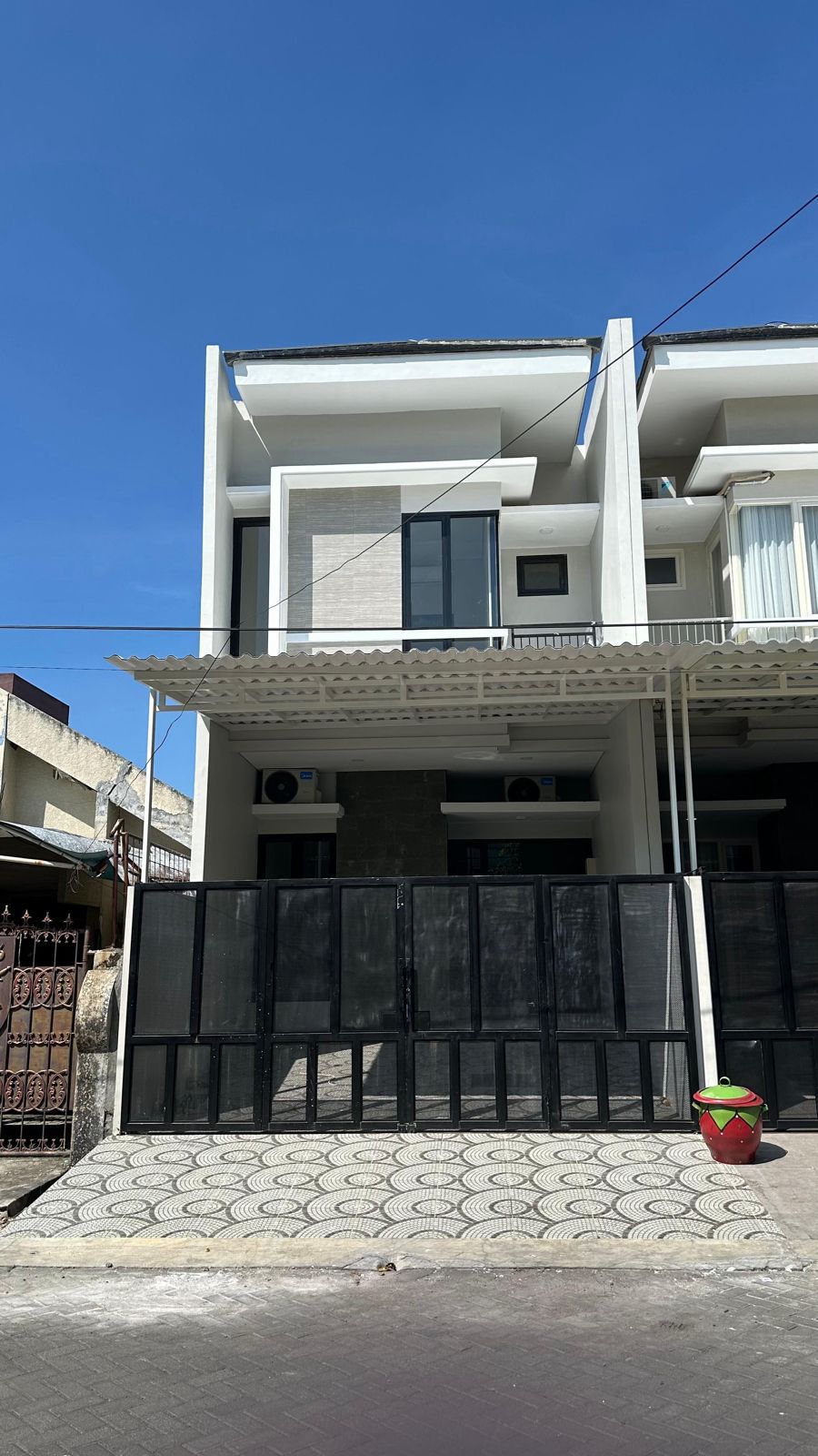 Dijual Rumah Minimalis 2 Lantai di Jalan Kutisari Indah Utara Surabaya Selatan - Image 1