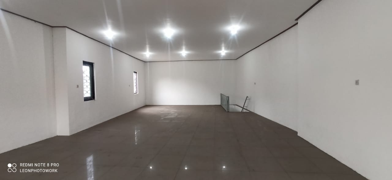 Disewakan Ruko 2 Lantai Siap Huni Lokasi Komersil di Baliwerti Surabaya Pusat - Thumbnail 3