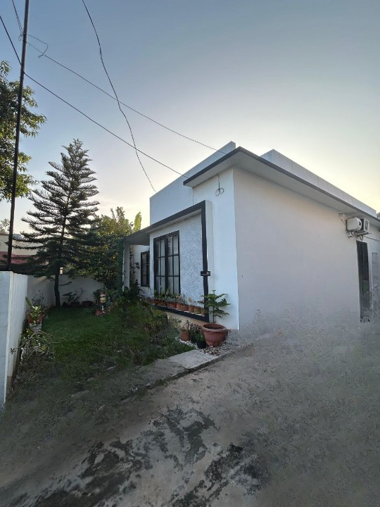 Dijual Rumah Nyaman Siap Huni di Jatimurni Bekasi - Image 1