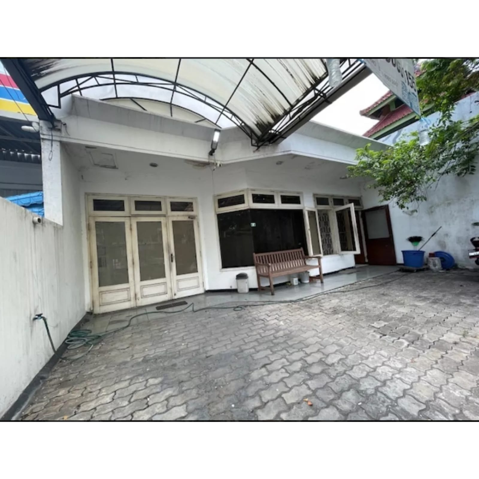 Dijual Rumah 1.5 Lantai Siap Huni di Nol Jalan Kedungsari Surabaya Pusat - Image 1