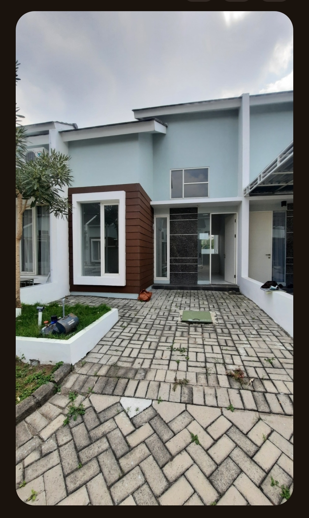 Jual Rumah Strategis di Jade Hamlet Menganti-Gresik - Image 1