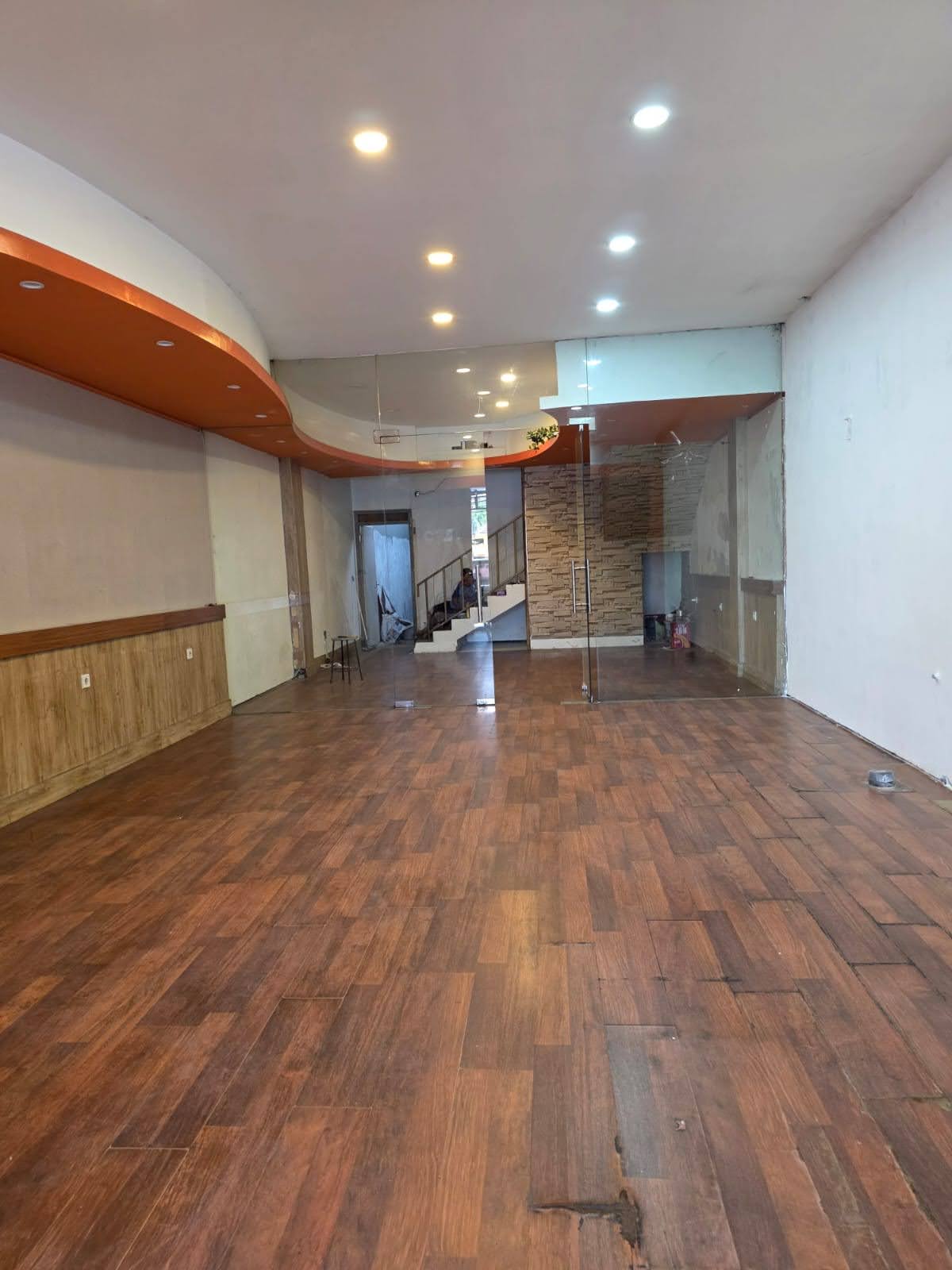 Disewakan Ruko Strategis di Jalan Soekarno Hatta Malang - Image 1