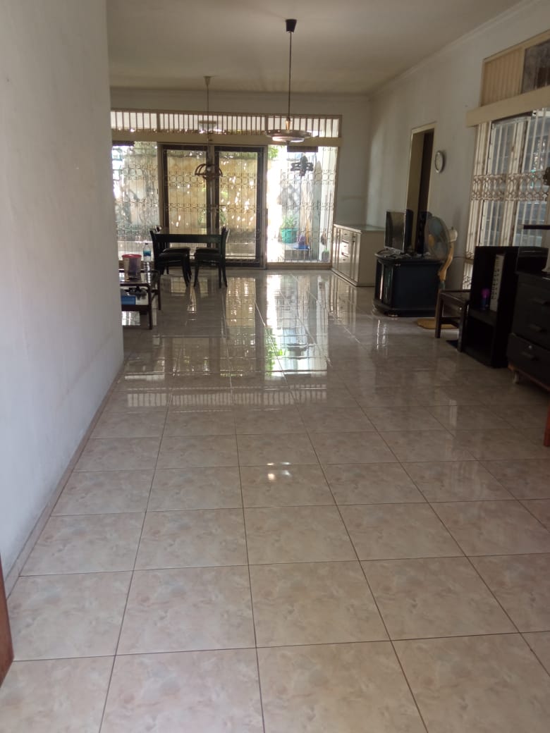 Jual Rumah 1 Lantai di Kris Kencana Sari Siap Huni Lokasi Strategis Surabaya Barat - Thumbnail 3