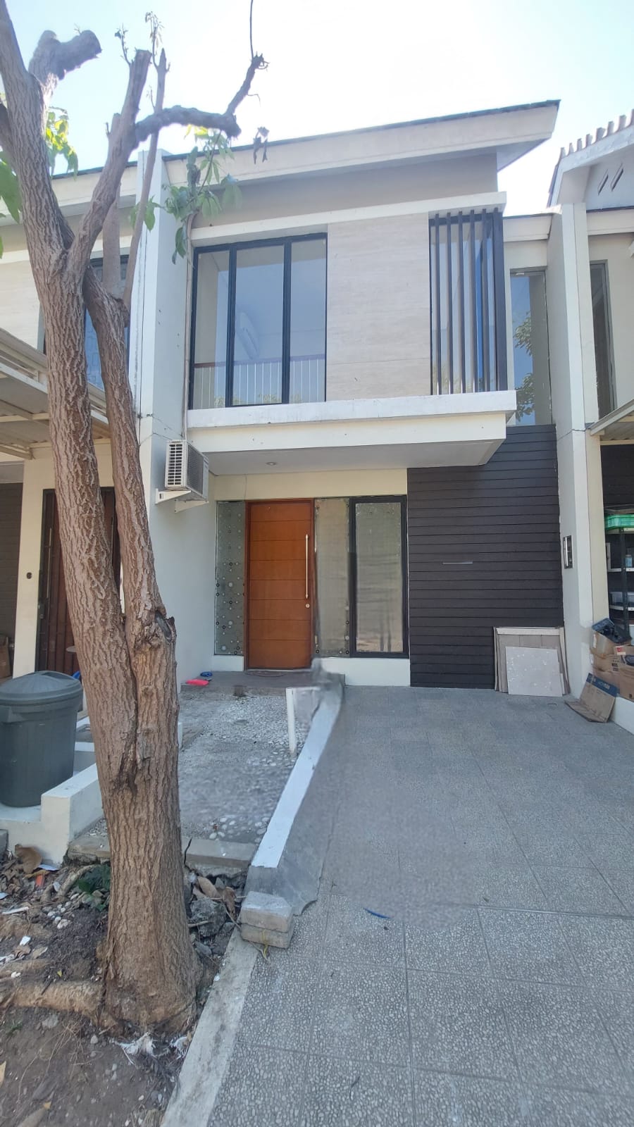 Dijual Rumah Siap Huni di Northwest Lake Citraland Surabaya Barat - Image 1