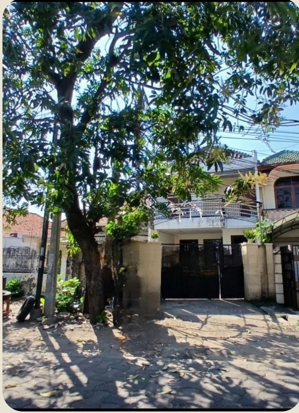 Dijual Rumah di Jalan Mawar Surabaya Pusat - Image 1