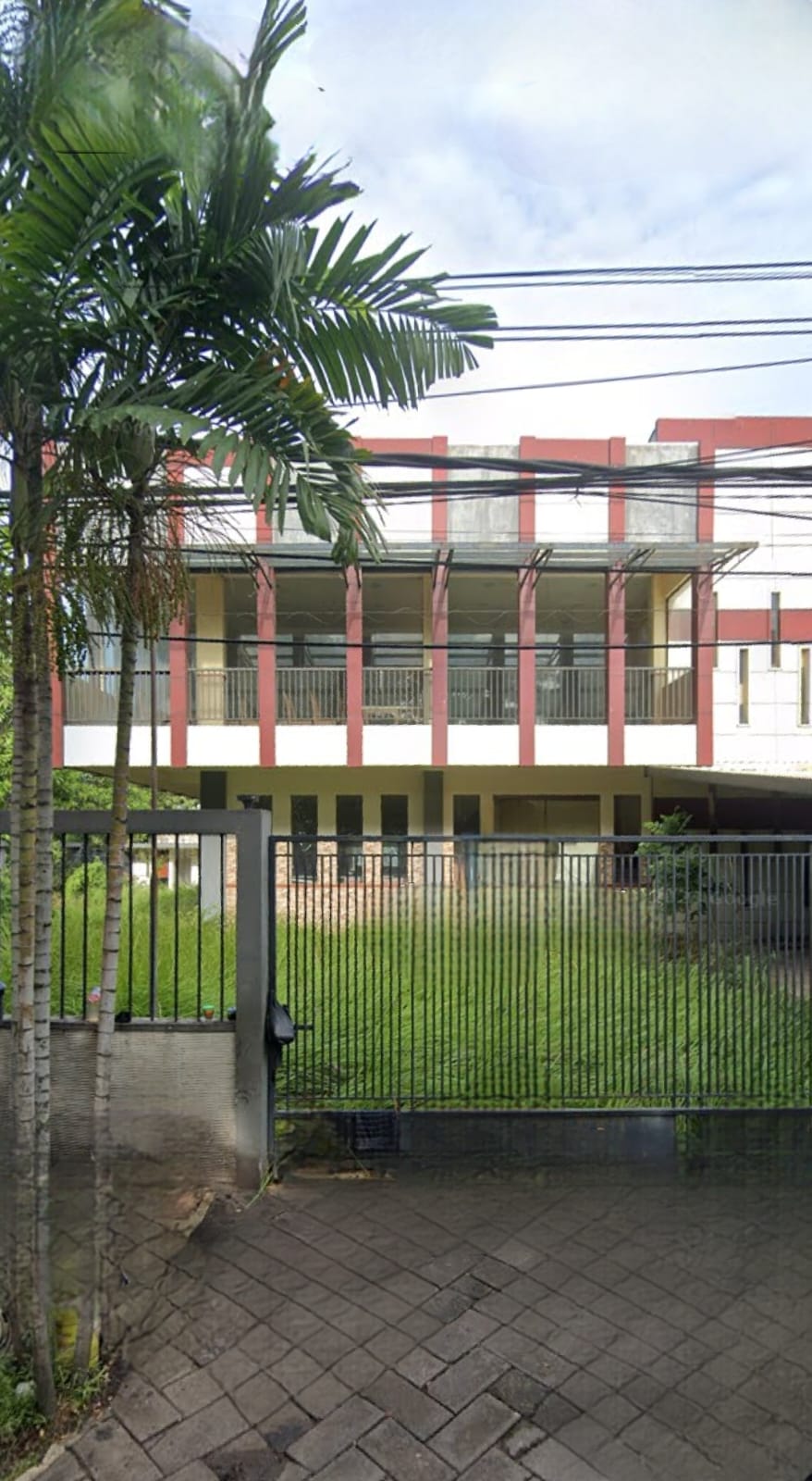 Jual Rumah Strategis di Jaksa Agung Suprapto Surabaya Pusat - Image 1