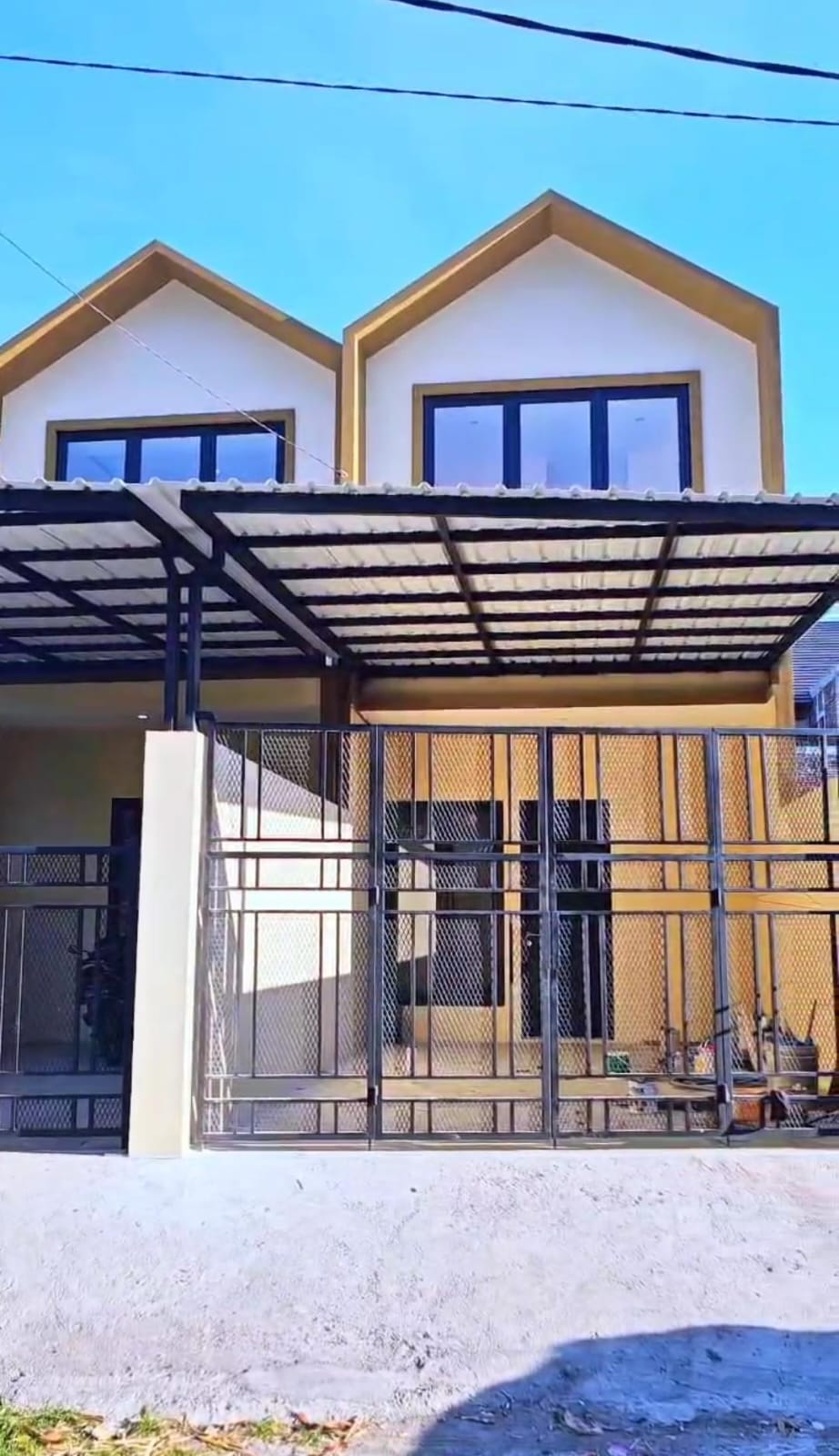 Jual Rumah Baru Tipe Scandinavia 2 Lantai di Klampis Lokasi Strategis Surabaya Timur - Image 1