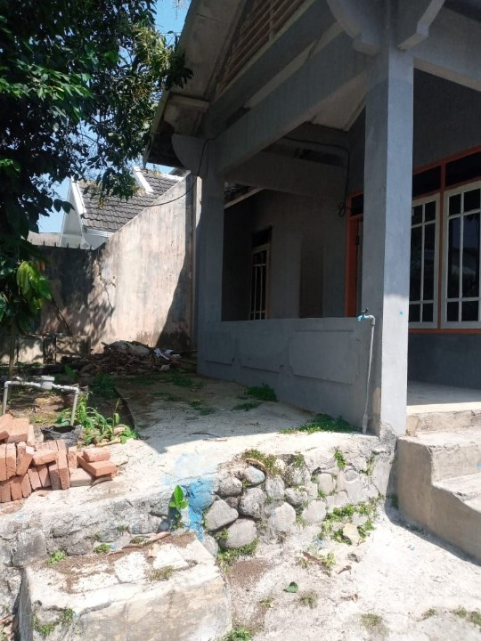 Dijual Rumah Luas di Jalan Iswahyudi Raya Kota Malang - Thumbnail 2