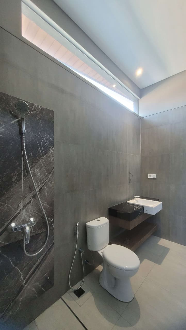 Jual Rumah Baru Minimalis Mewah di Manyar Indah Lokasi Strategis Surabaya Timur - Thumbnail 2