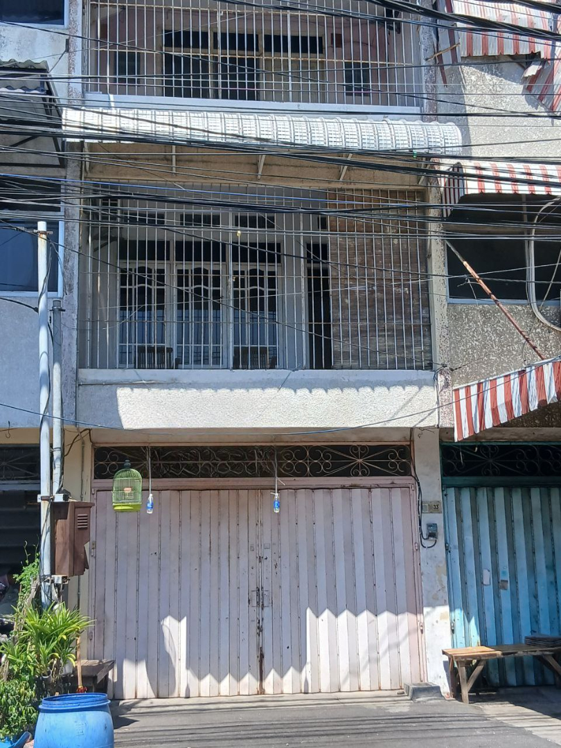 Disewakan Ruko 3 Lantai Murah di Jl. Ahmad Jais Surabaya Pusat - Image 1