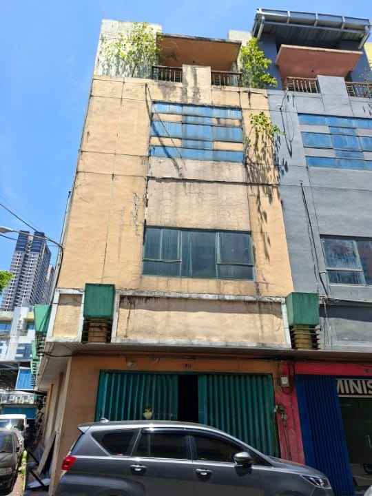 Dijual Ruko Lokasi Strategis di Mayjend Sungkono Surabaya Barat - Image 1