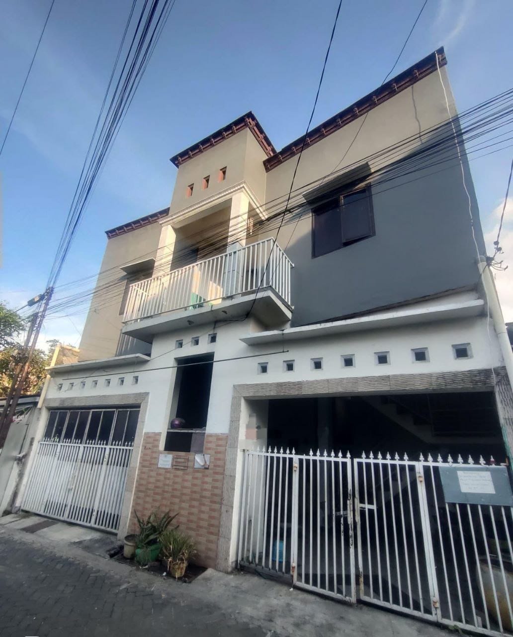 Jual Murah Lelang Rumah di Kendalsari Penjaringansari Lokasi Strategis Surabaya Timur - Image 1