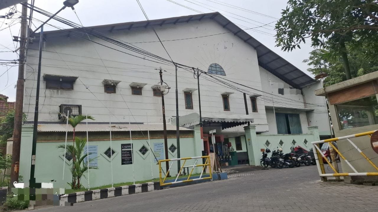 Jual Murah Lelang Gudang di Darmo Permai Timur Lokasi Strategis Surabaya Barat - Image 1