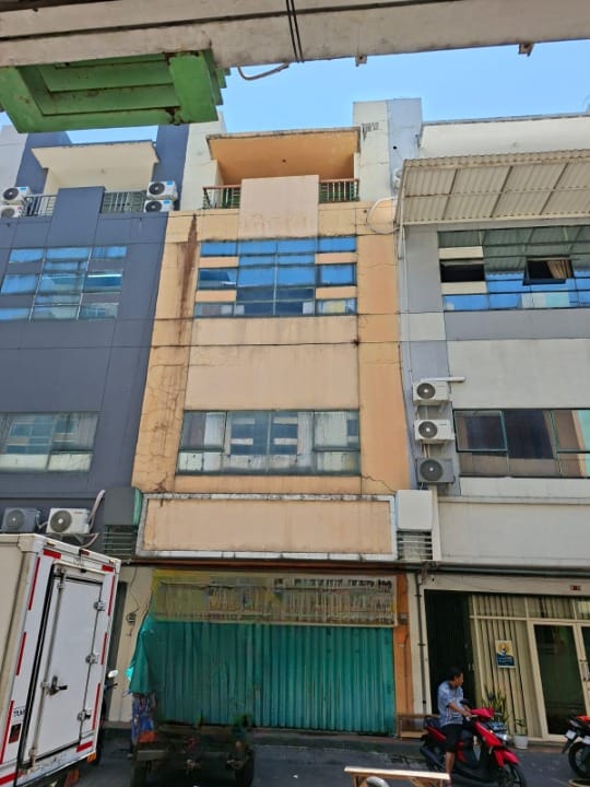 Dijual Ruko Lokasi Strategis di Jl. Mayjend Sungkono Surabaya Barat - Image 1