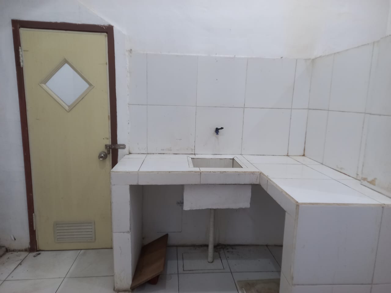 DISEWAKAN RUMAH STRATEGIS PETEMON SURABAYA PUSAT - Thumbnail 2