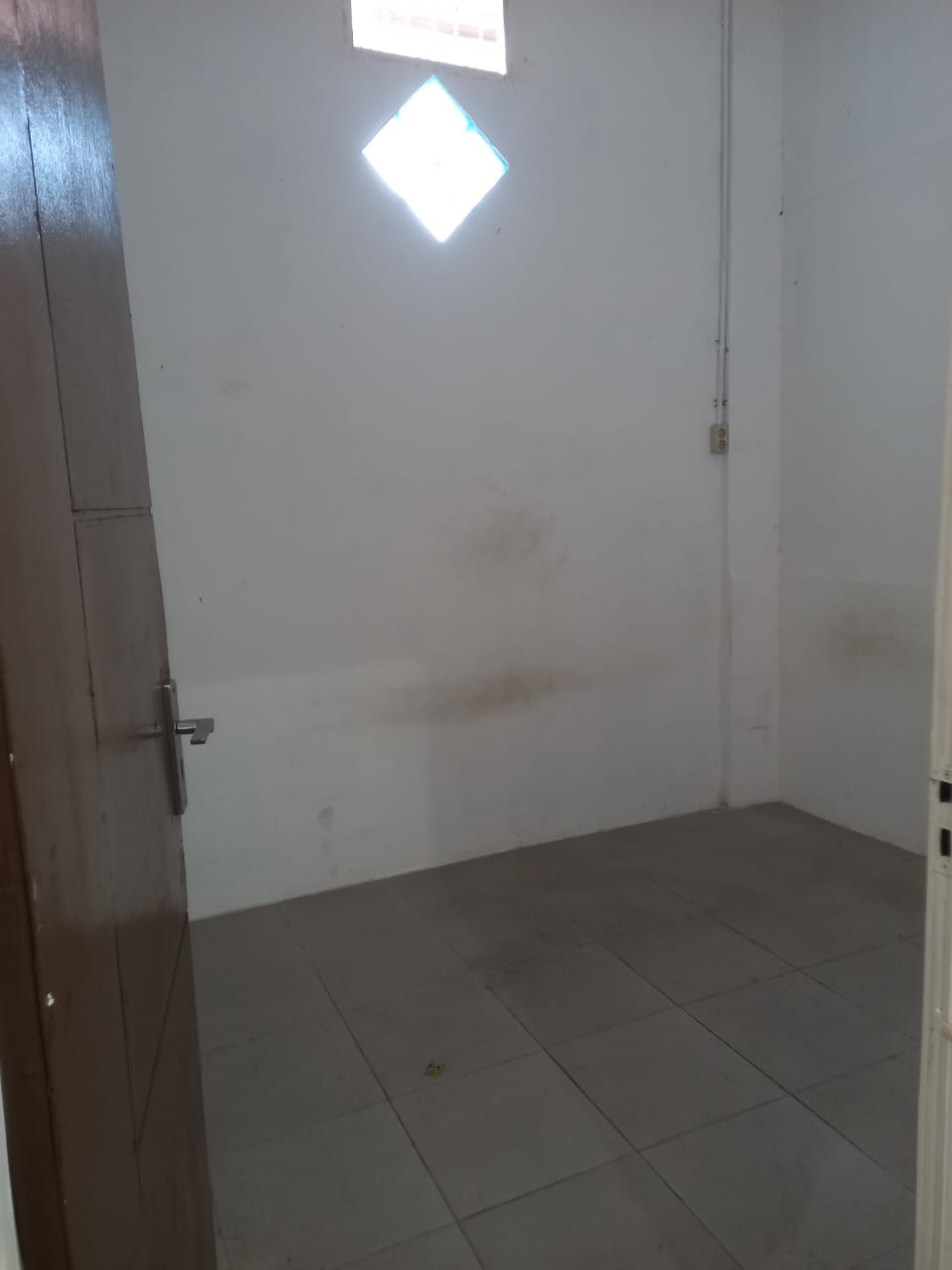 DISEWAKAN RUMAH STRATEGIS PETEMON SURABAYA PUSAT - Thumbnail 4