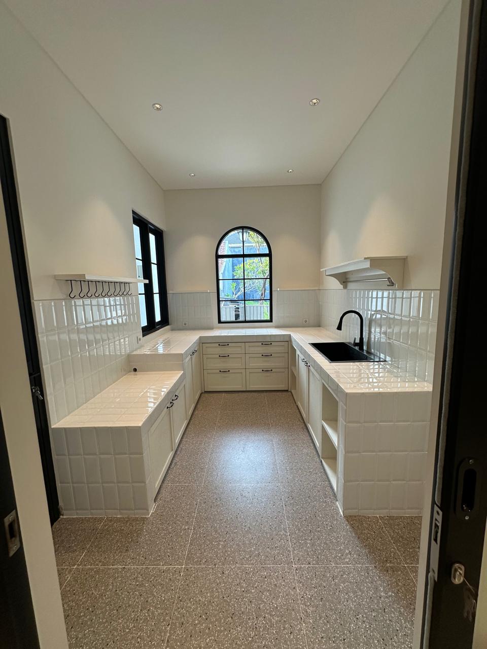 Dijual Rumah Baru di Citraland Surabaya Barat Lokasi Dekat Sekolah International - Thumbnail 3