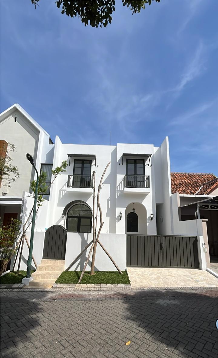 Dijual Rumah Baru di Citraland Surabaya Barat Lokasi Dekat Sekolah International - Image 1