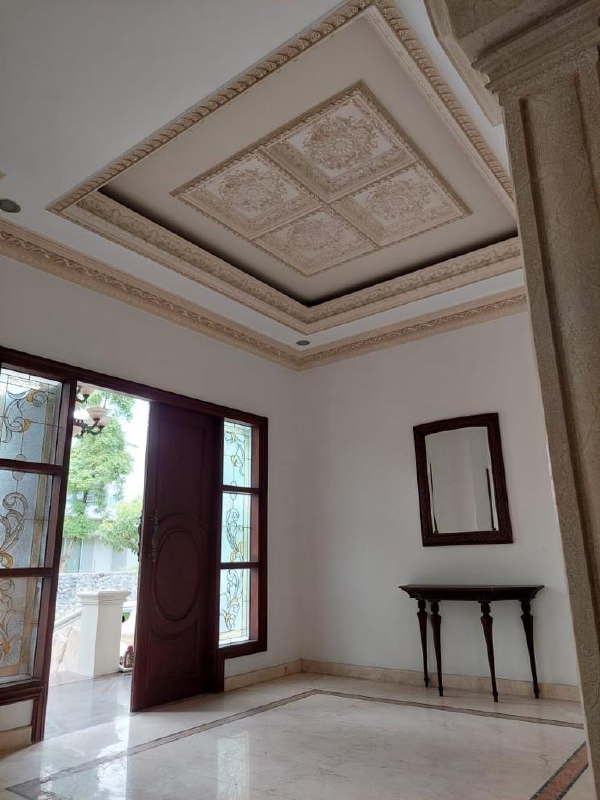 Dijual Rumah Mewah Model Classic di Selat Golf Citraland Surabaya Barat - Image 1