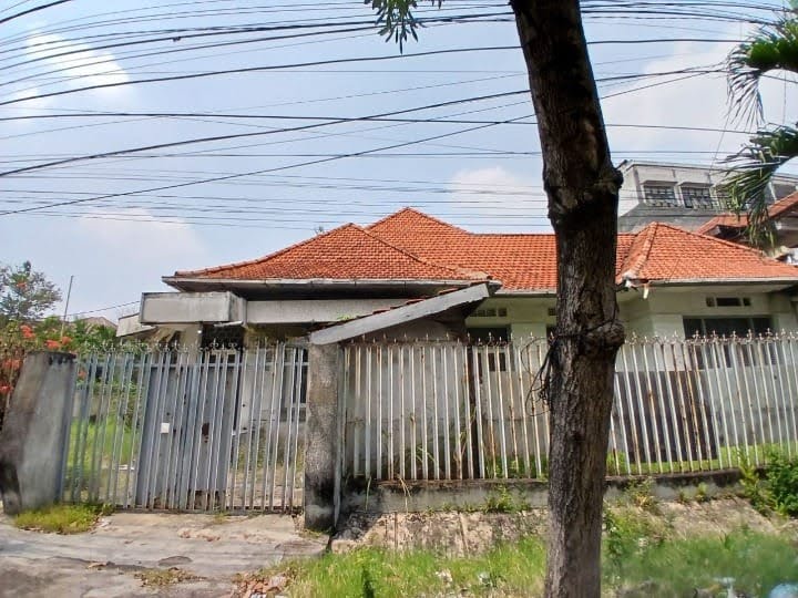 Dijual Rumah Hitung Tanah lokasi Strategis di Jalan Ketupa – Surabaya Pusat - Image 1