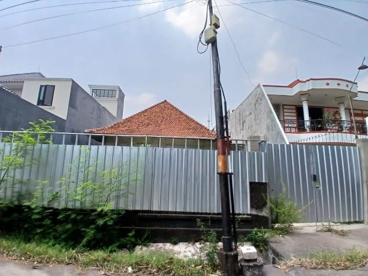 Dijual Murah Rumah Hitung Tanah di Jalan Kemuning – Surabaya Utara - Image 1