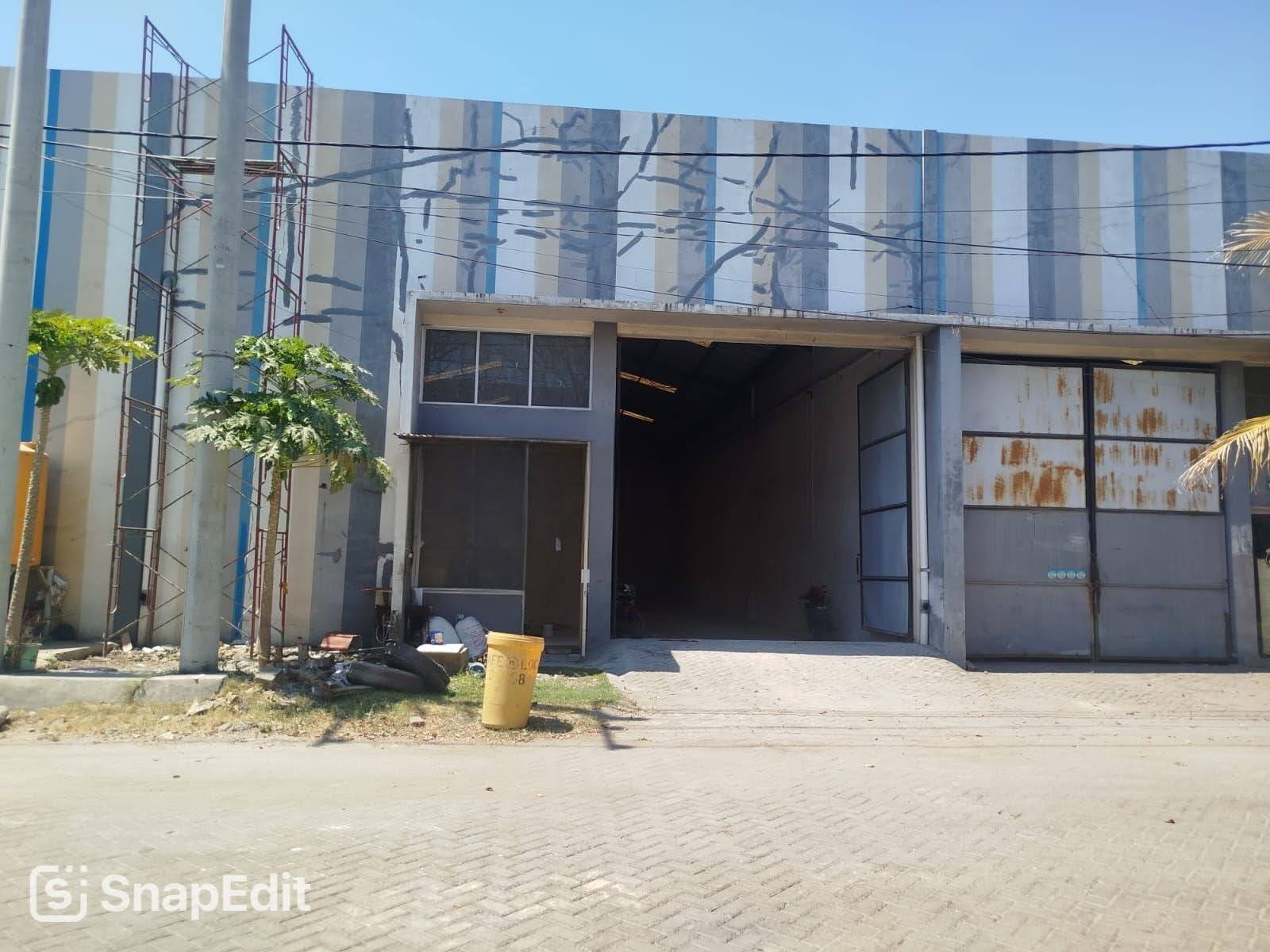 Disewakan Gudang Siap Pakai di Safe n Lock Lingkar Timur Sidoarjo - Image 1