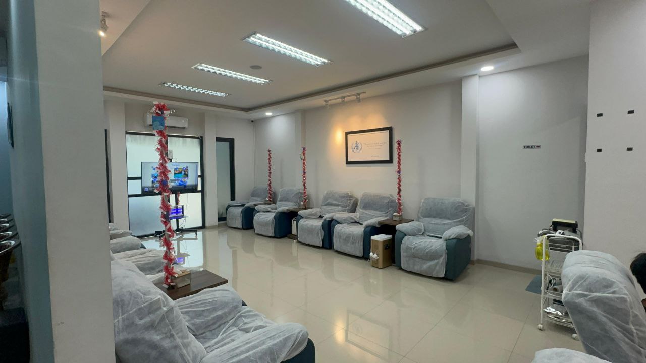 Dijual Gedung/Ruko 2 Lantai Full Furnish di Kawasan Perak, Surabaya Utara - Image 1