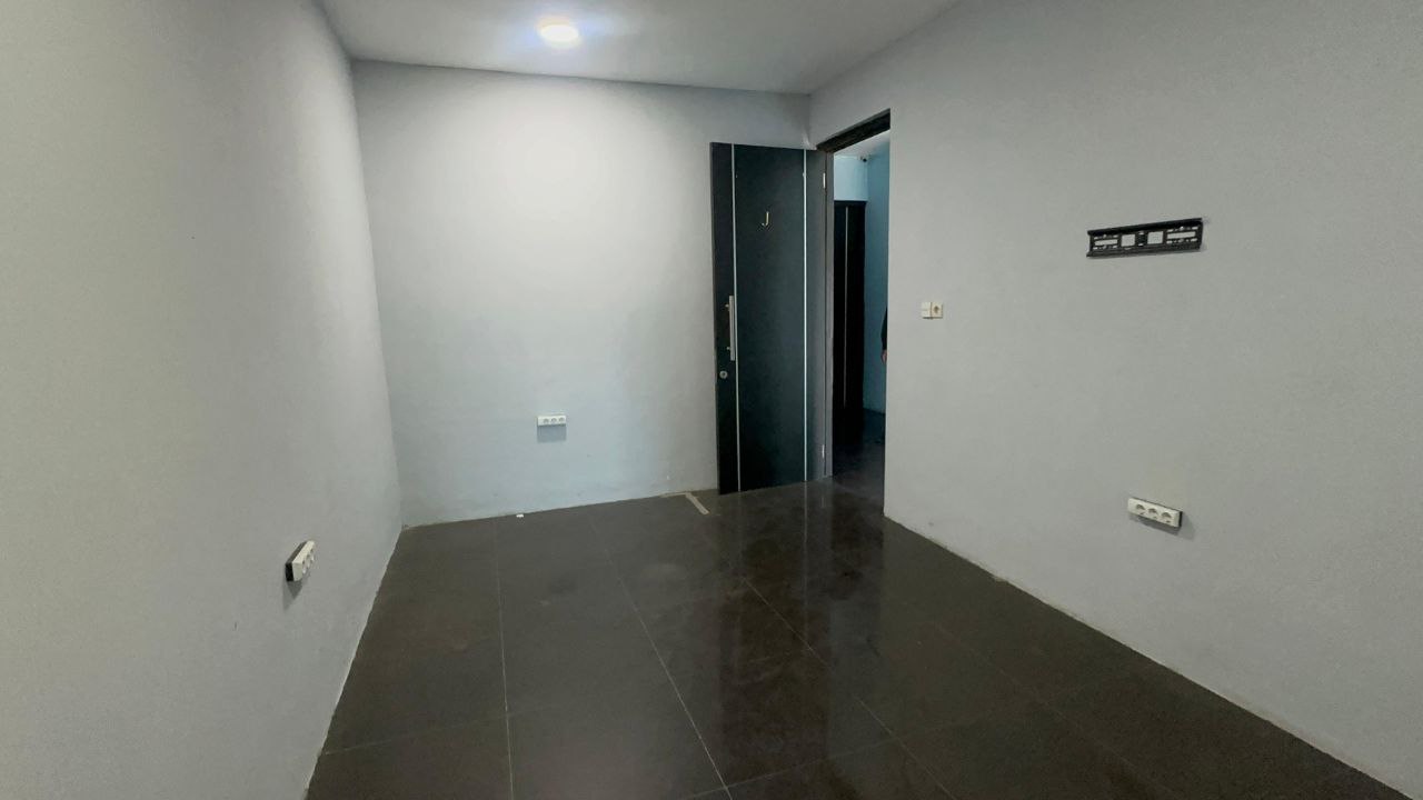 Dijual Gedung/Ruko 2 Lantai Full Furnish di Kawasan Perak, Surabaya Utara - Thumbnail 3