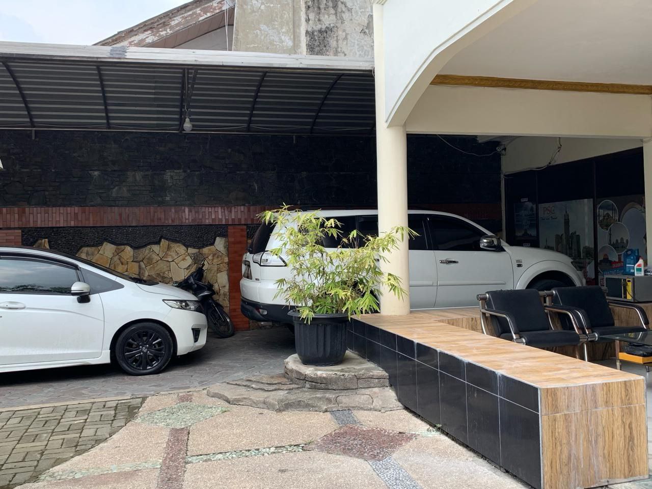 Dijual Rumah Mewah Lokasi Strategis di Jemur Andayani Surabaya Selatan - Thumbnail 3