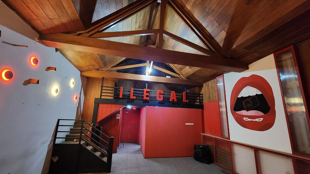 Disewakan Rumah Usaha di Raya Darmo Permai Surabaya Barat - Thumbnail 4