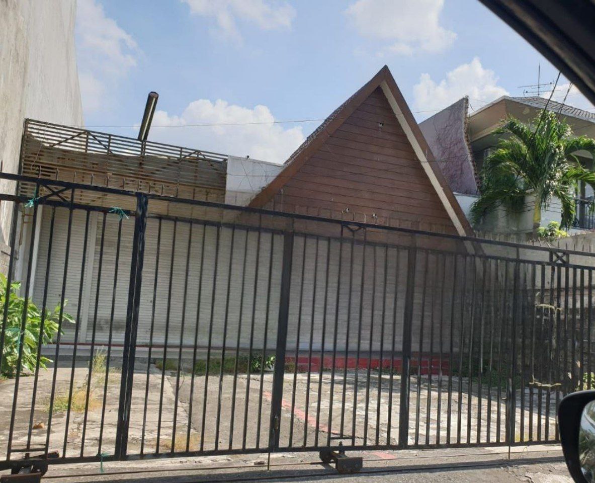Disewakan Rumah Usaha di Raya Darmo Permai Surabaya Barat - Image 1