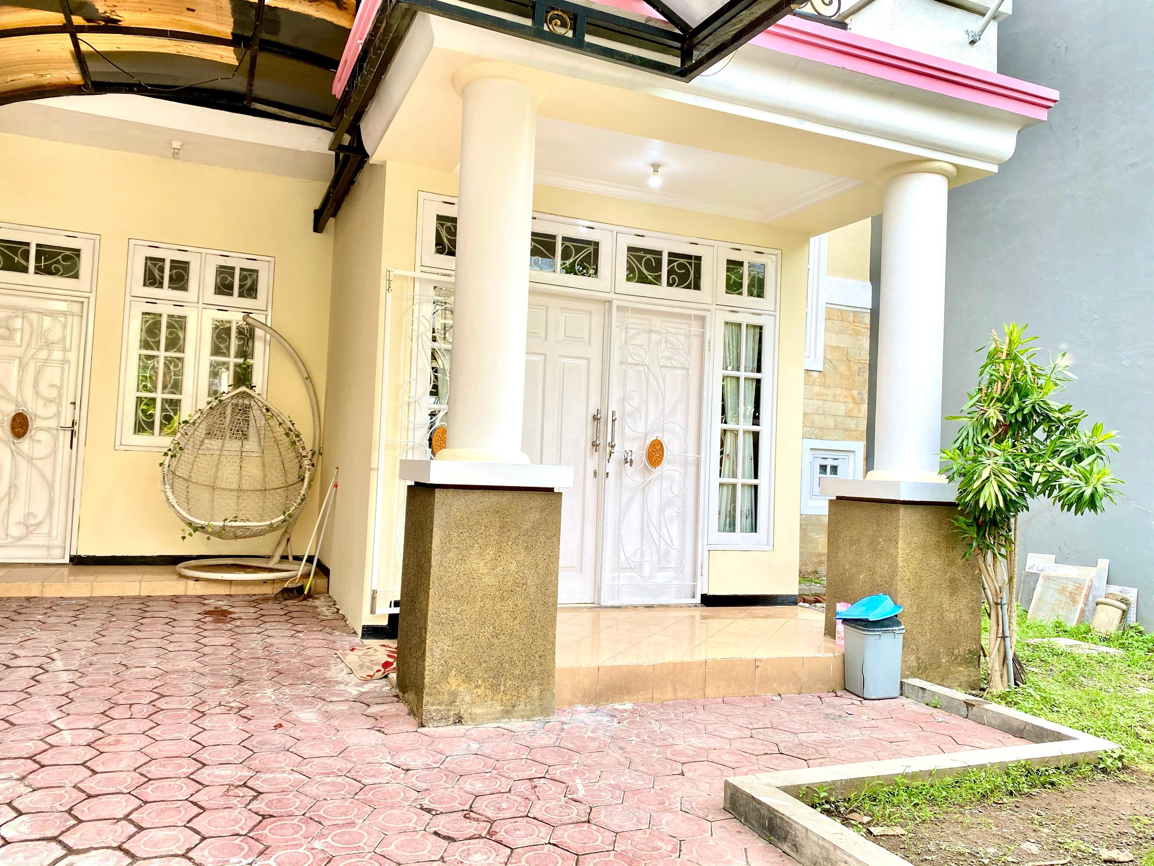 Dijual/Disewakan Rumah Lokasi Strategis Pondok Mutiara di Sidoarjo - Thumbnail 2